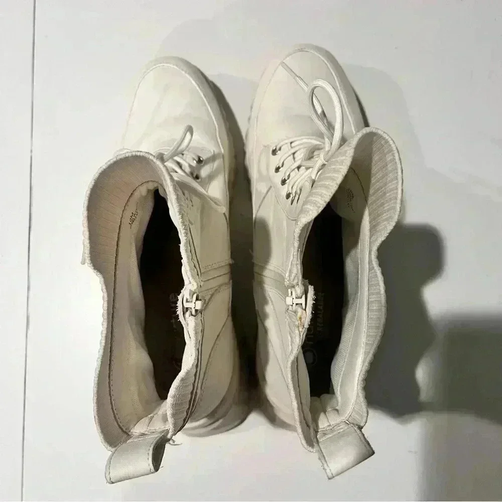 Nurture Whitney Water Resistant Leather Lace-Up Lug Sole Platform Boots‎